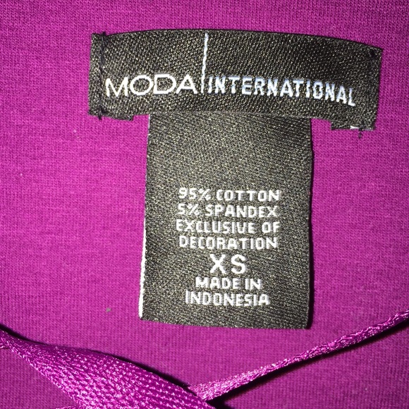 NWOT RETRO CIRCA 2001. Moda International purple bra top- XS - Picture 6 of 7